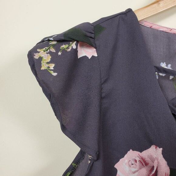 Live 4 Truth Floral Blouse Womens Size S Dark Gray Pink V Neck Cap Sleeve - Picture 3 of 11